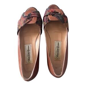 Vintage Saks Fifth Avenue Women's Brown Patterned Flats